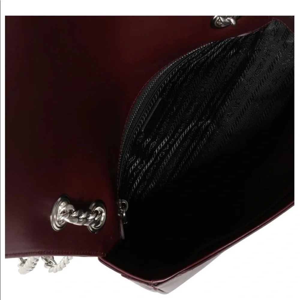 PRADA pattina in pelle saffiano vernice bag 318 - Picture 5 of 8